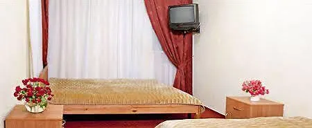 Hotel Kozatsky On Antonova Kiev