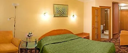 Kozatsky On Antonova Hotel 2*